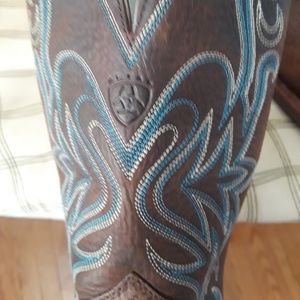 Ladies Ariat boots